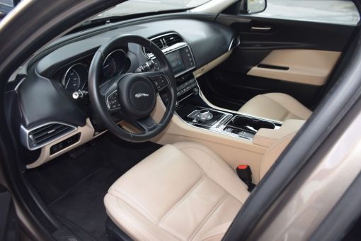 Jaguar XE. Vehículo de ocasión.
