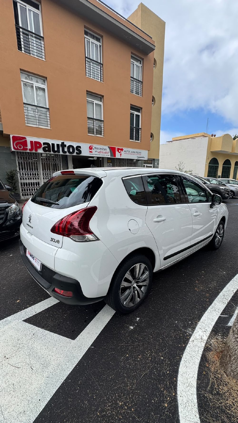 Peugeot 3008 Allure. Vehículo de ocasión.